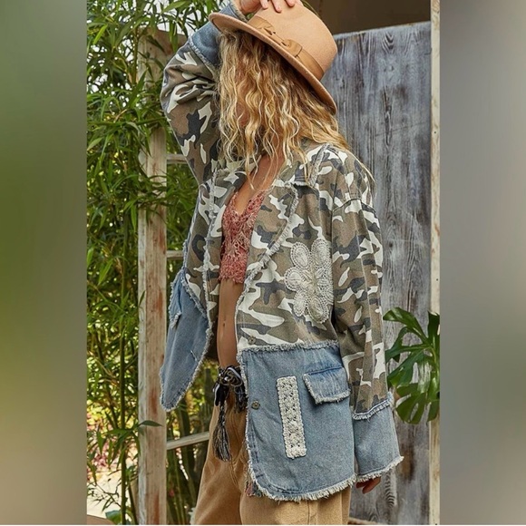 🌸NWT: POL Camouflage and Denim Jacket - Picture 13 of 14